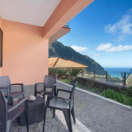 Cristina Grand São Vicente