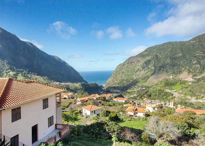 Cristina Grand São Vicente